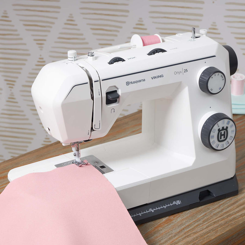 HUSQVARNA® VIKING® ONYX™ 25 Sewing Machine